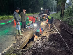 Direktur Utama Tirta Mulia Pemalang Tinjau Perbaikan Pipa PVC di Lenggerong