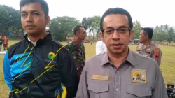 Kunjungan Kerja Unik Rizal Bawazier: Nonton Bola, Lalu Komitmen Perjuangkan SMA Negeri