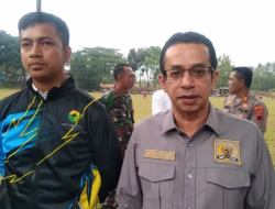 Kunjungan Kerja Unik Rizal Bawazier: Nonton Bola, Lalu Komitmen Perjuangkan SMA Negeri